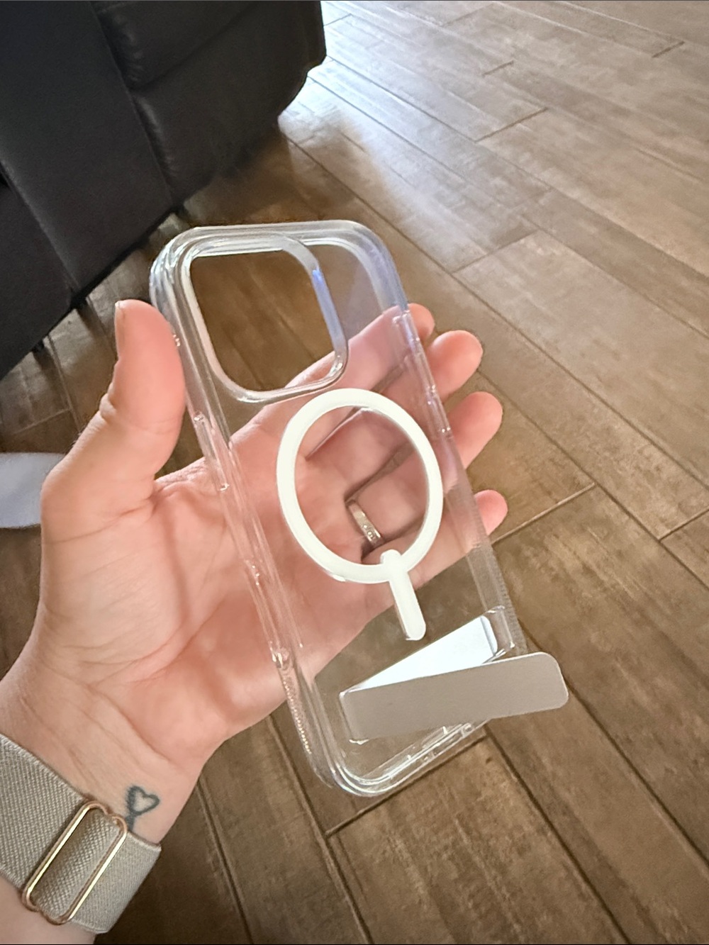 ZAGG iPhone 16 pro Clear Phone Case with Kickstand - Transparent